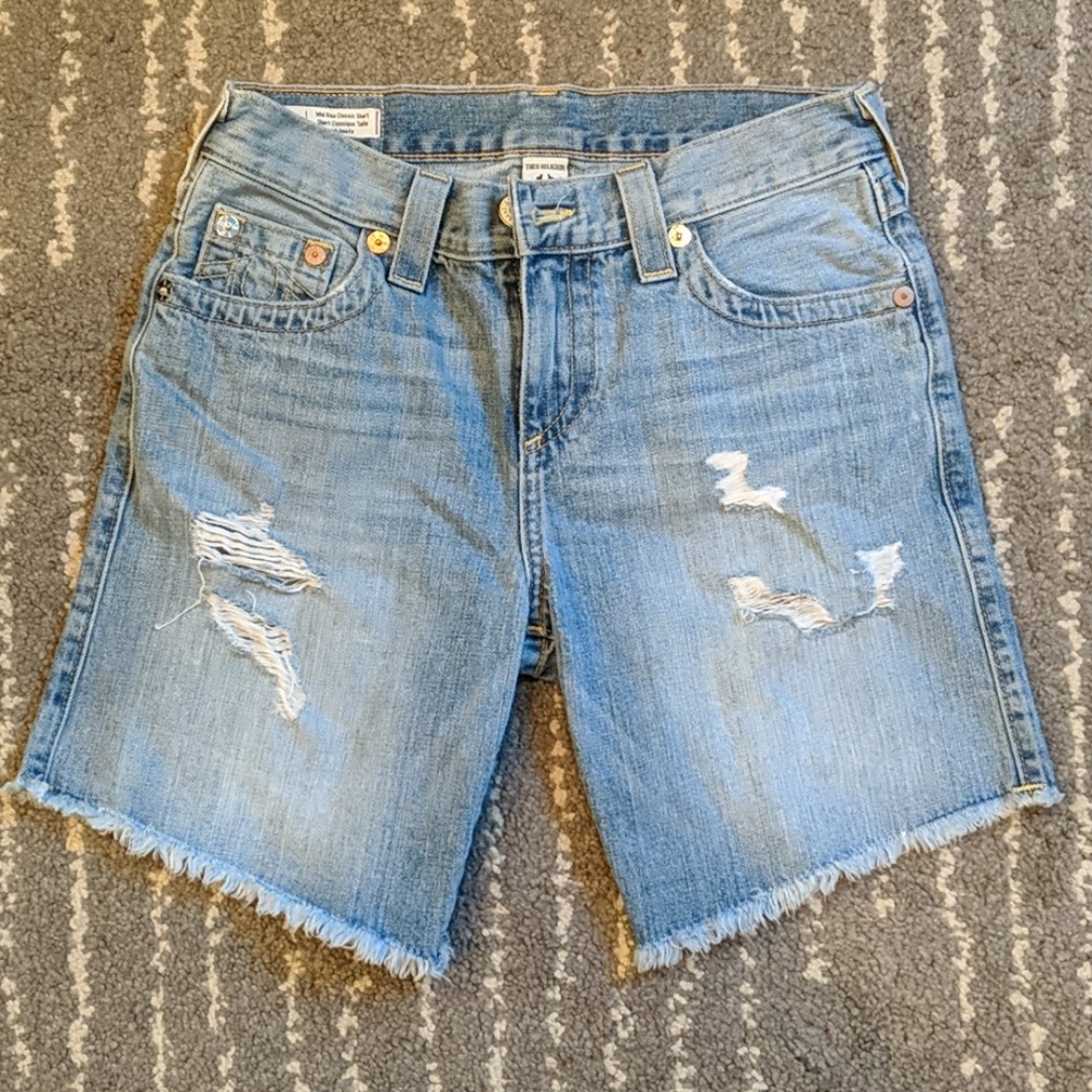 • true religion • light wash shorts